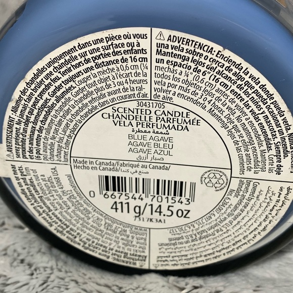Blue Agave 3-wick candle from Bath & Body Works (2017) - Picture 3 of 3